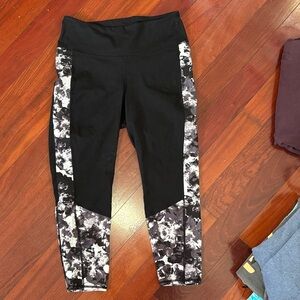 Gap Black Floral-Panel Leggings
